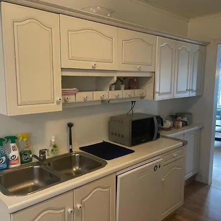 The Green House - In The Centre Of * برغن