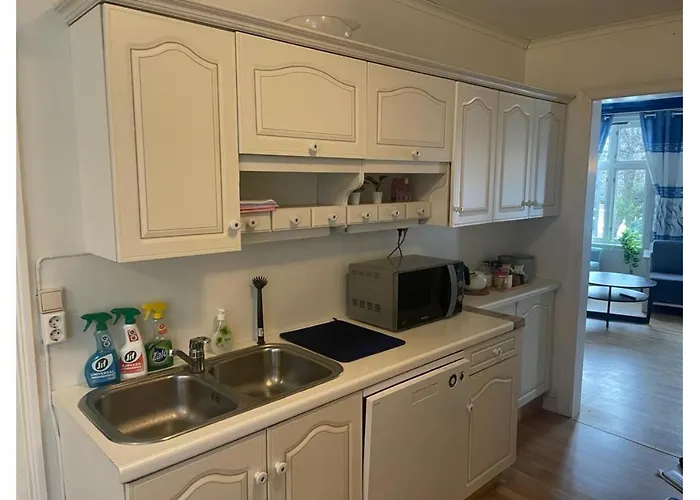 The Green House - In The Centre Of * برغن