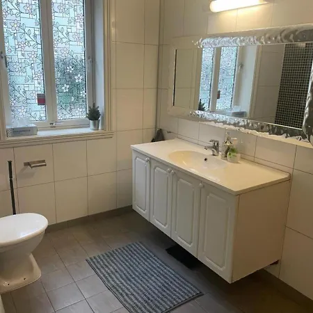 The Green House - In The Centre Of